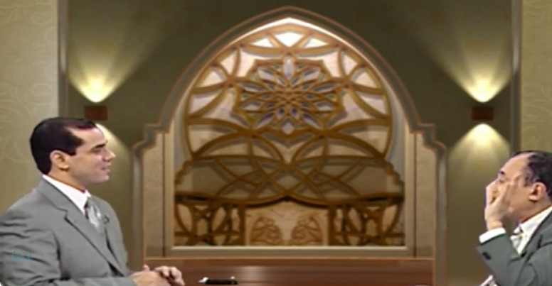 ما سبب التقديم و التأخير في ( حق القول على أكثرهم ) و( حق عليهم القول )